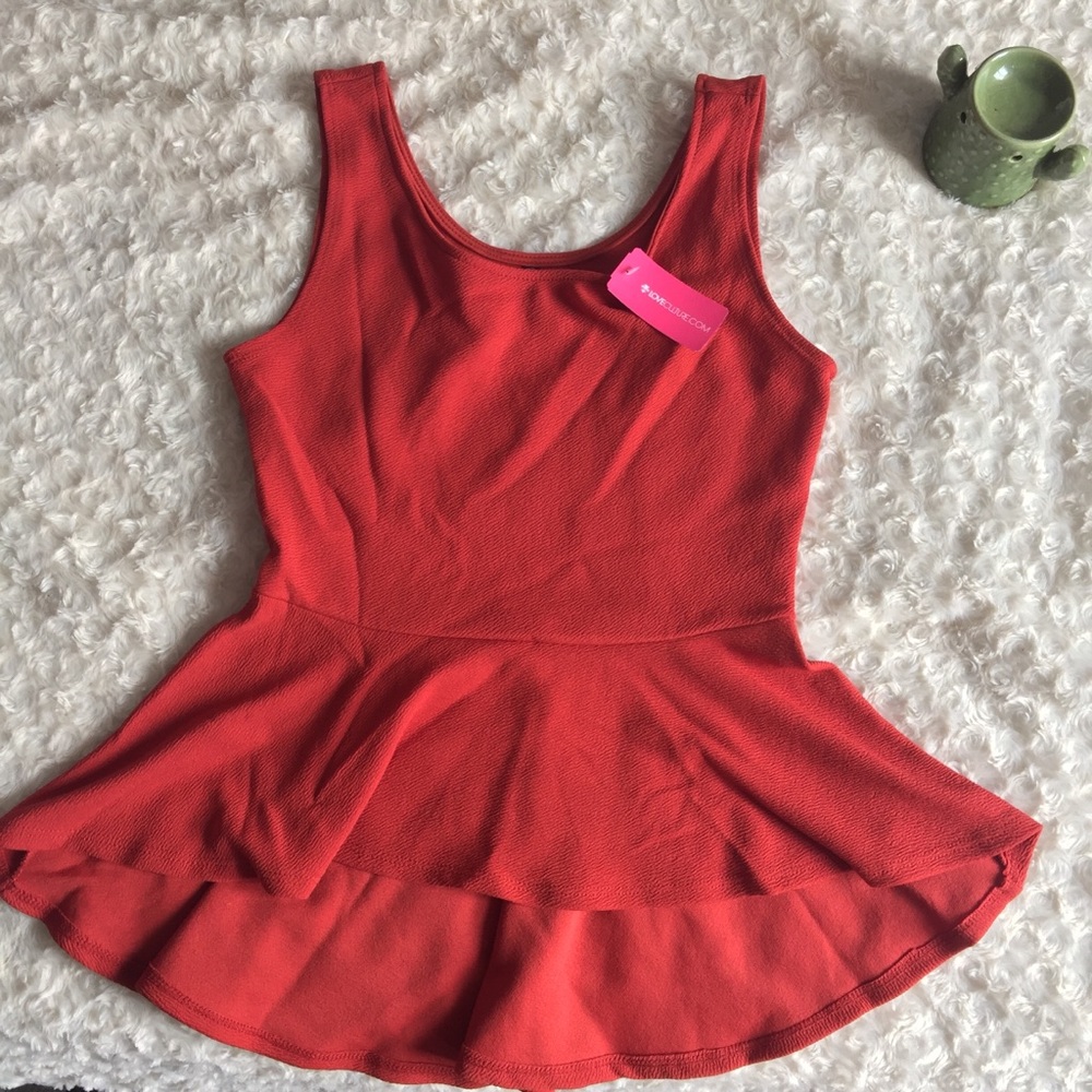 ❤️NEW red sleeves top❤️